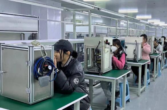 起步跑出加速度 喀什经济开发区12家锂电生产企业落户生产