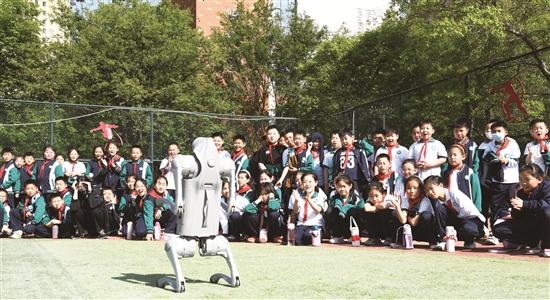 憧憬未来！探索科学的种子悄悄埋下