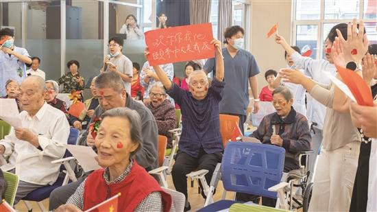 记者走基层丨被细心呵护的日常，才是养老最好的模样