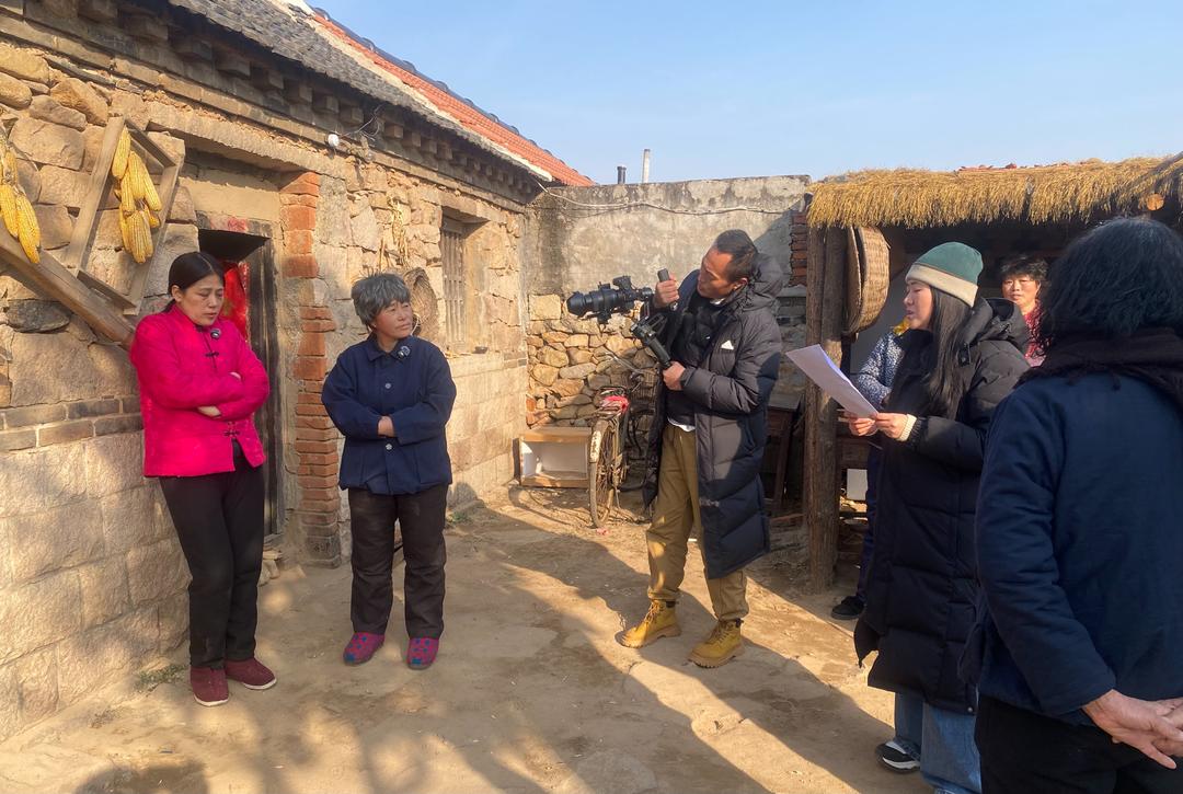 新春走基层丨短剧变“农具”，3.2亿流量带火乡村土特产