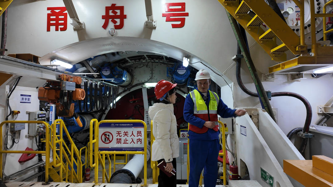 新春走基层丨海底58米，一步一“刀”