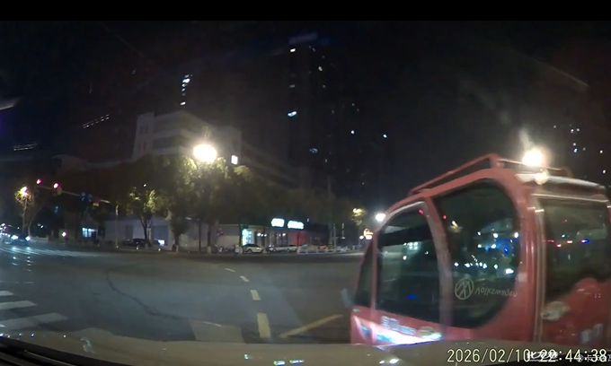 警方提醒丨“老头乐”上路属违法 不买不用不乘坐