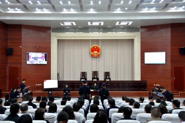 金乡县检察院组织青年干警开展庭审观摩研讨活动