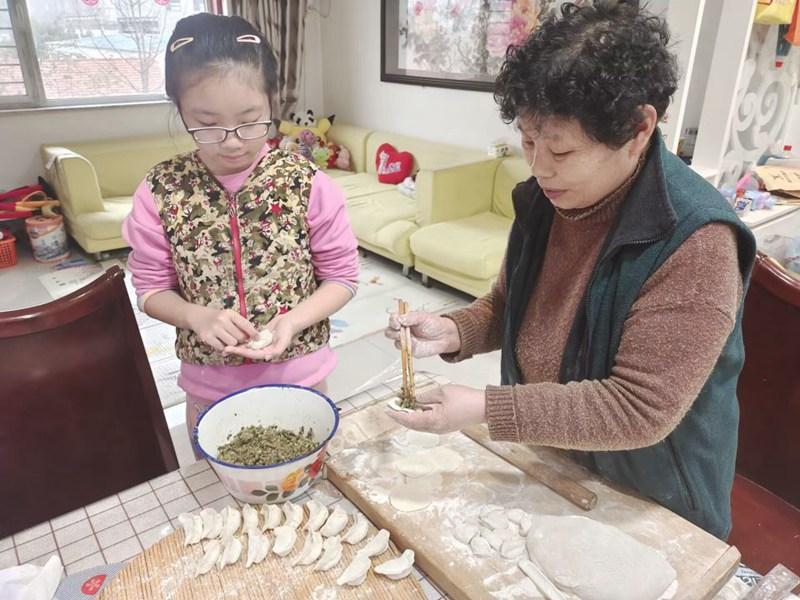 3包饺子.jpg