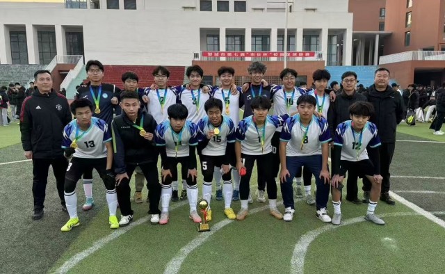 0931094532468534.jpg cd04f130336879989bc504fbe8c6c21d.jpg