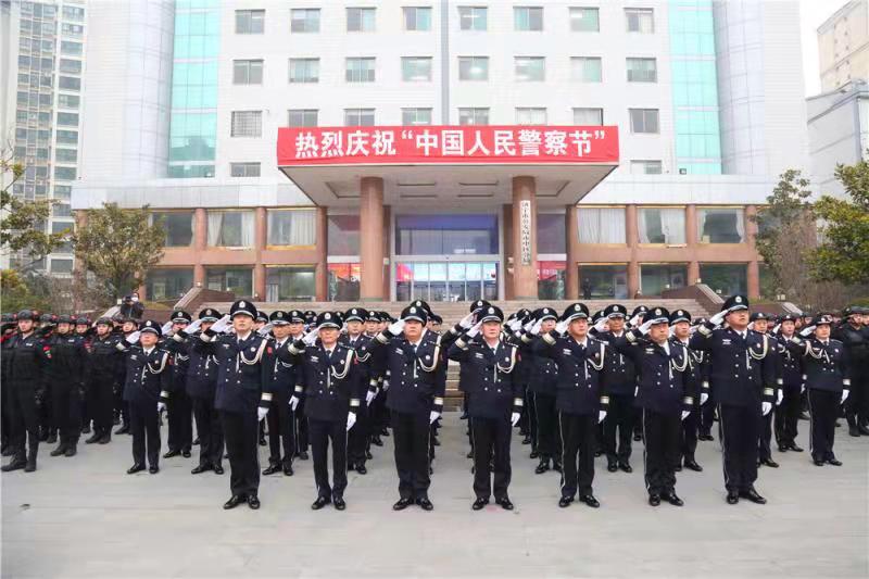 建警.jpg