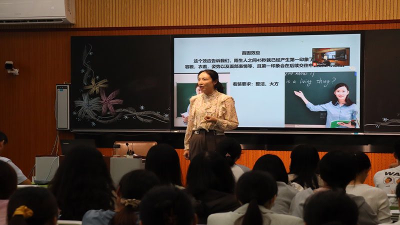 史颖.JPG